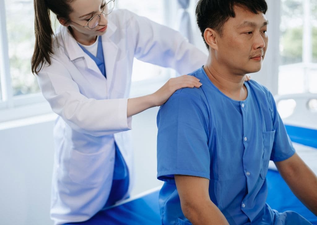 How to Choose a Chiropractor Near You | TIO Chiro